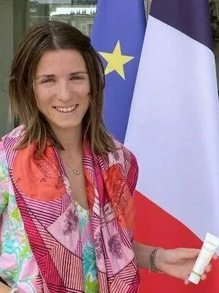 Article de presse : Palais de l'Élysée — Ginginat présenté à l'Élysée